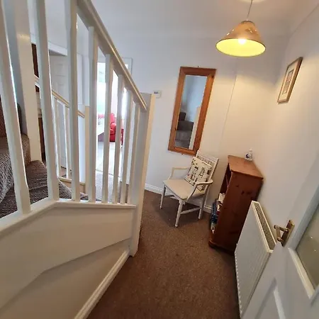 Endeavour - A Wonderful Tatil Evi