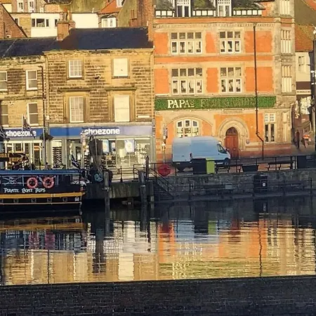 Endeavour - A Wonderful Tatil Evi