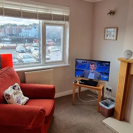 Endeavour - A Wonderful Уитби