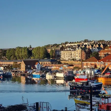 Endeavour - A Wonderful * Whitby