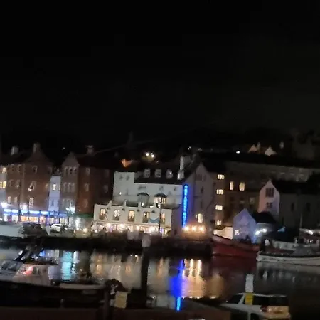 Endeavour - A Wonderful Уитби