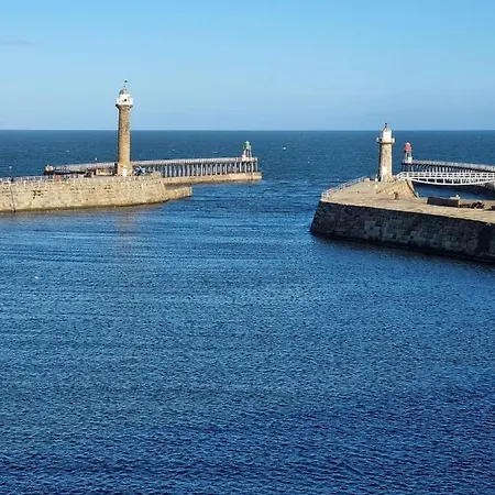 Endeavour - A Wonderful Tatil Evi