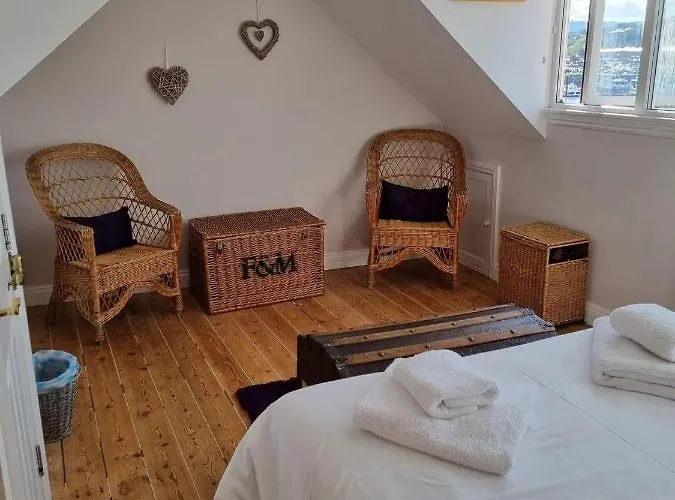 Endeavour - A Wonderful * Уитби