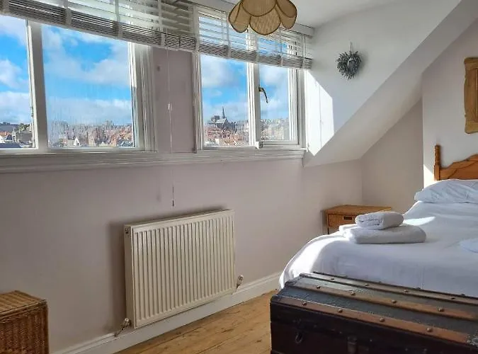 Endeavour - A Wonderful * Уитби