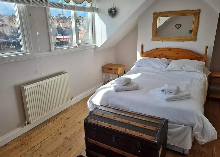 Endeavour - A Wonderful Дом отдыха