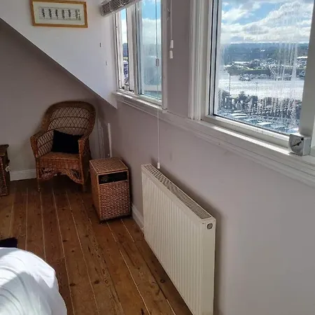 Endeavour - A Wonderful Holiday home *